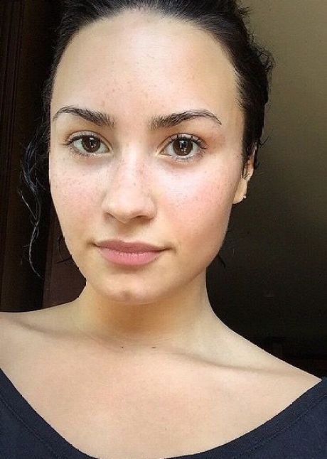 How to Look Gorgeous Without Makeup