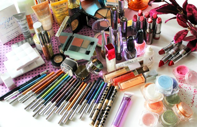 Tips on How to Create a Makeup Collection on a Budget