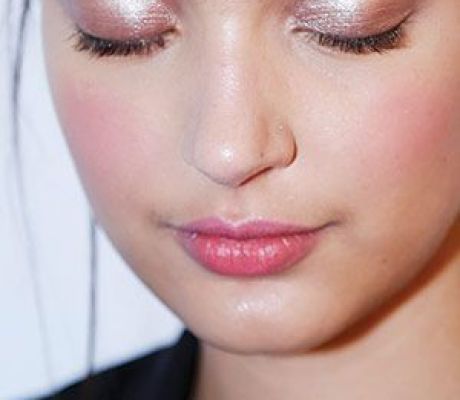 How to Pull Off Bold Blush