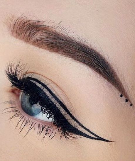 How to Wear Negative Space Eyeliner