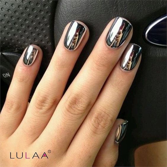 12 Stunning Short Manicures For Women