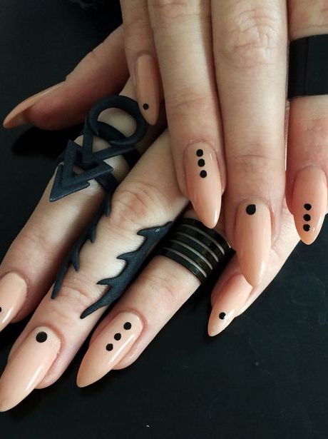 15 Gorgeous Minimalist Nail Design Ideas