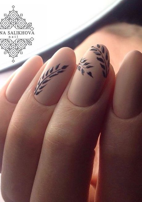 15 Gorgeous Minimalist Nail Design Ideas