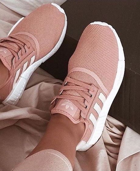 10 Statement Sneakers for your Summer Wardrobe