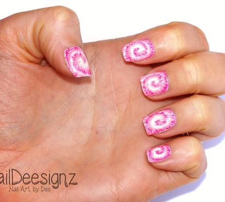 13 Fun Tie Dye Manicures For Free Spirits