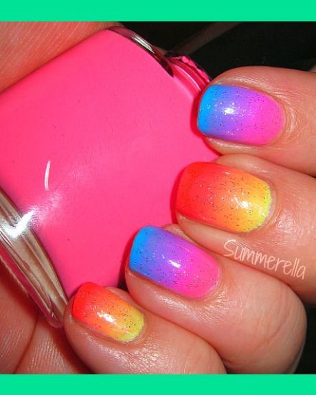 13 Fun Tie Dye Manicures For Free Spirits