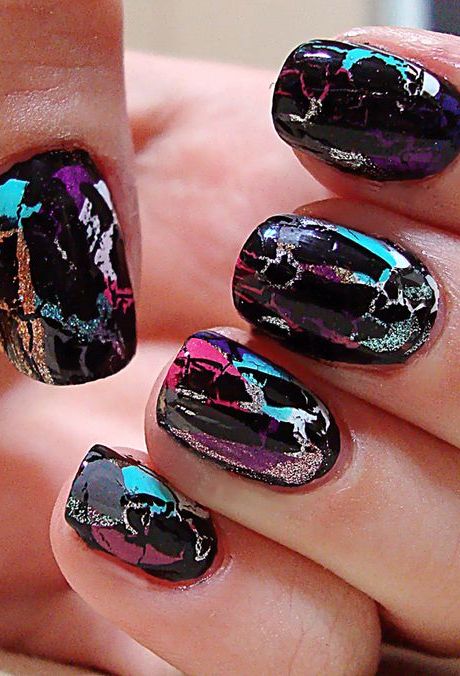 13 Fun Tie Dye Manicures For Free Spirits