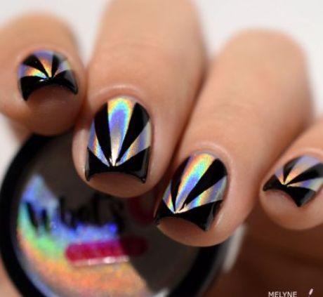 15 Color Changing Nail Inspirations