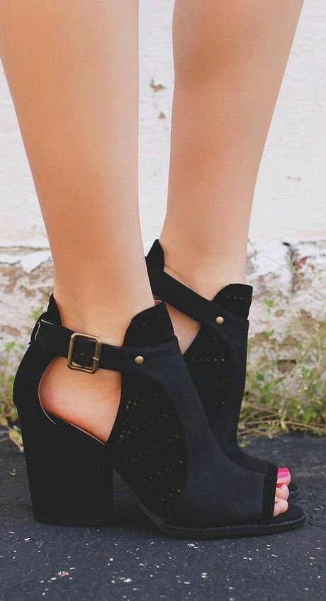 How to Wear Chunky Heels