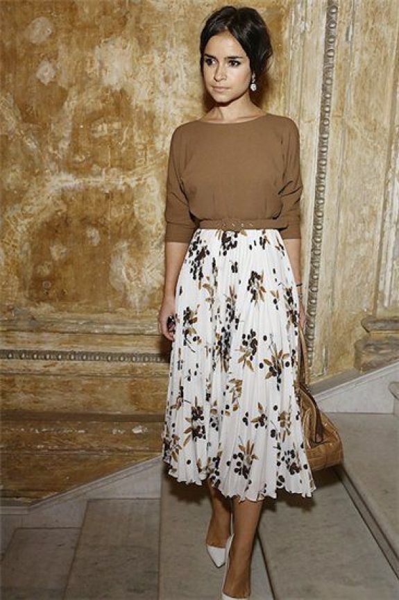 How to Wear Midi Skirts