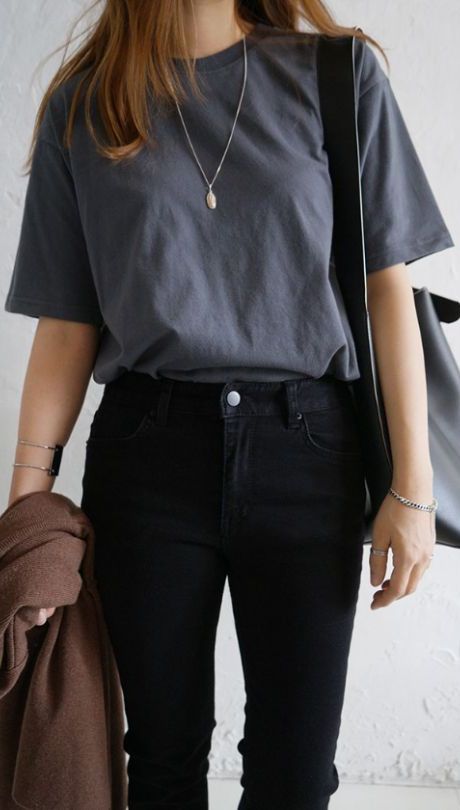 How to Wear a Basic Tee