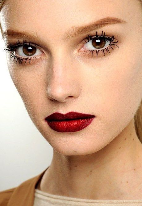 How to Pull off Doll Lashes