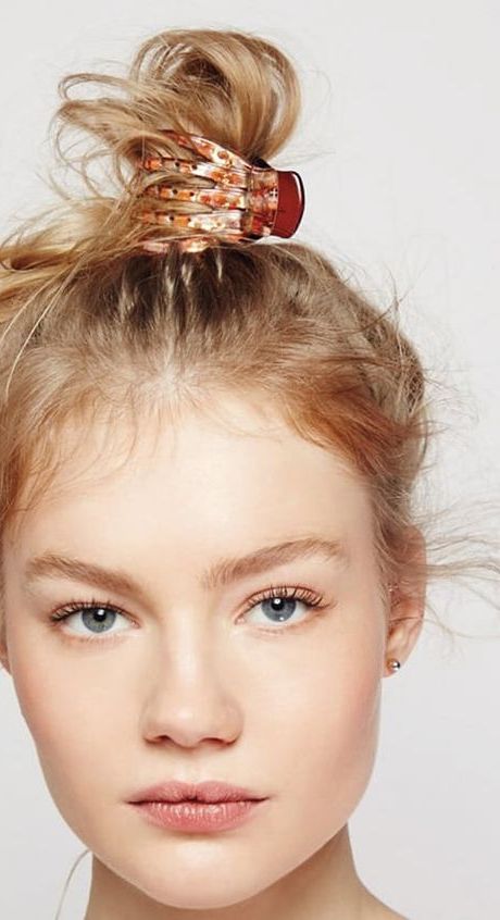 7 Easy Hairstyles You Can Do with a Claw Clip via @PureWow