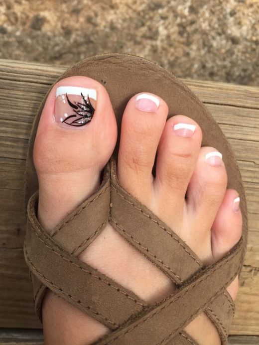 French tip summer pedicure design