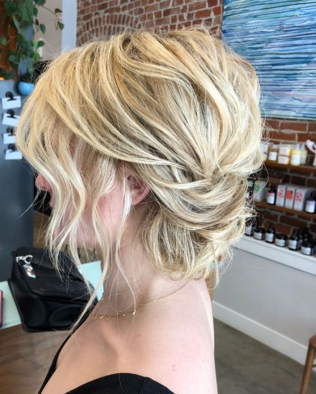 loose blonde updo for summer