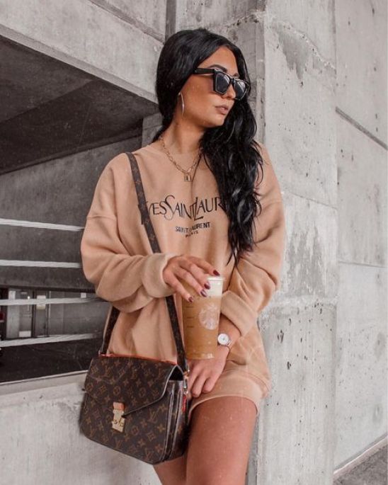 How to Wear Oversized Sweatshirt Outfits in the Season\'s Trendy New Ways