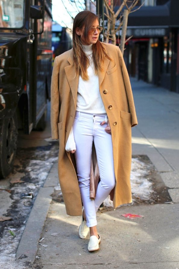 how to wear white jeans with this seasons top new fashion trends herstylecode 6 How to Wear White Jeans with This Season's Top New Fashion Trends