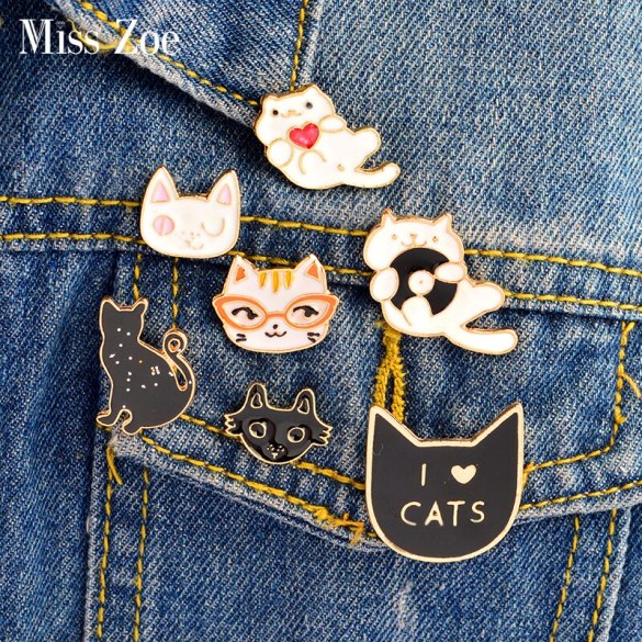 https://i0.wp.com/ae01.alicdn.com/kf/HTB1qS4TtL1TBuNjy0Fjq6yjyXXa3/Dibujos-Animados-gato-gatito-esmalte-font-b-pin-b-font-broche-CD-coraz%C3%B3n-gafas-wink-gato.jpg?crop=5,2,900,500&quality=2886