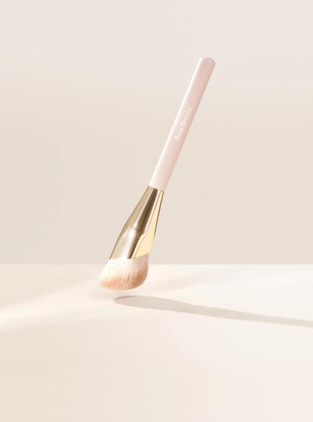 Rare Beauty Liquid Touch Foundation Brush