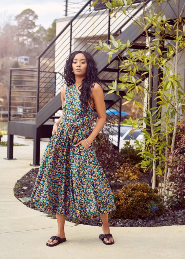 Floral+bubble+dress+looking+at+camera