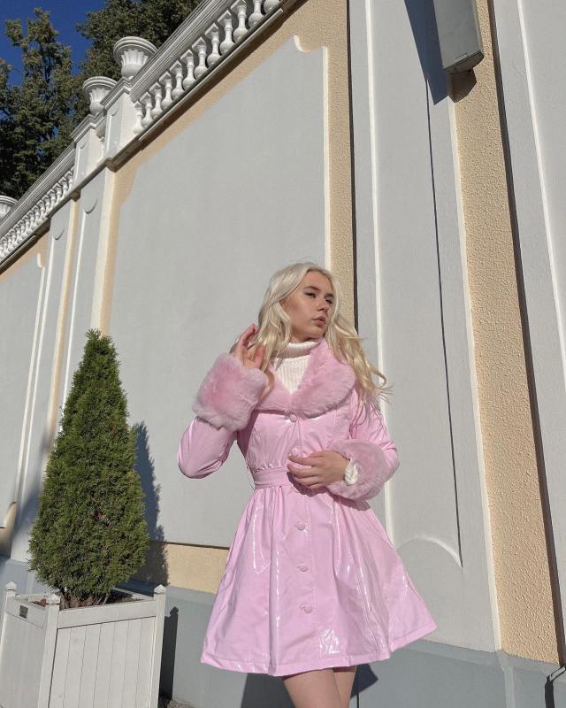 blonde baby pink outfit