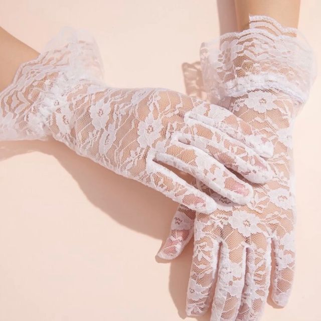 lace gloves