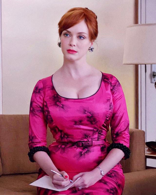 queen.christina.hendricks 1676549820 1